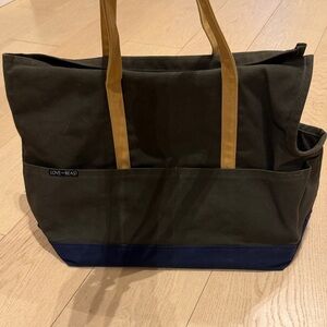 Navy and green dog tote